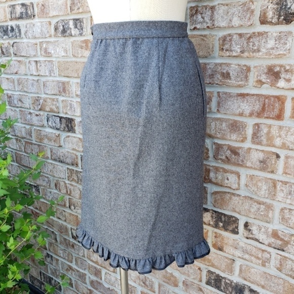 VALENTINO Night Wool Ruffle Hem Skirt Gray 6 - Picture 3 of 8
